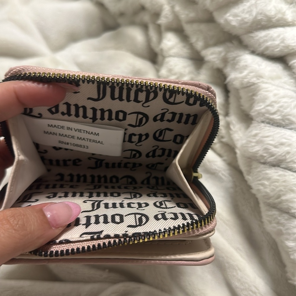 Juicy couture wallet - Picture 5 of 5